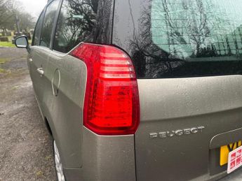 Peugeot 5008 1.6 e-HDi Active EGC Euro 5 (s/s) 5dr