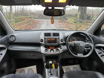 Toyota RAV4 2.2 D-CAT SR SUV 5dr Diesel Auto 4WD Euro 5 (150 ps)