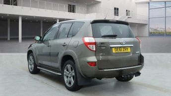 Toyota RAV4 2.2 D-CAT SR SUV 5dr Diesel Auto 4WD Euro 5 (150 ps)