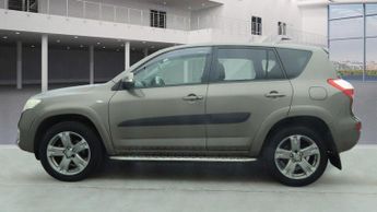 Toyota RAV4 2.2 D-CAT SR SUV 5dr Diesel Auto 4WD Euro 5 (150 ps)