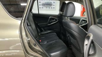 Toyota RAV4 2.2 D-CAT SR SUV 5dr Diesel Auto 4WD Euro 5 (150 ps)