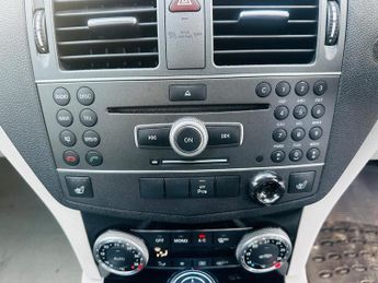 Mercedes-Benz C Class 2.1 C200 CDI BlueEfficiency Executive SE Saloon 4dr Diesel Auto 