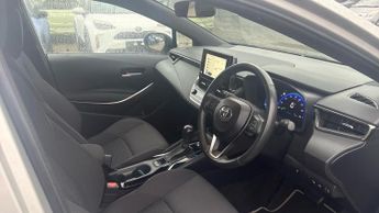 Toyota Corolla 1.8 VVT-h Icon Tech CVT Euro 6 (s/s) 5dr