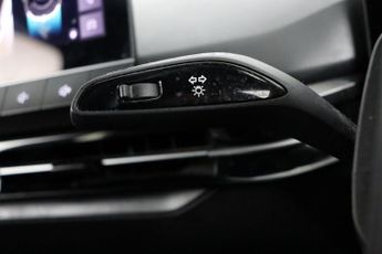 MG MG4 64kWh Trophy Long Range Auto 5dr