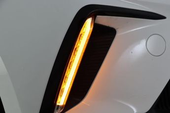 MG MG4 64kWh Trophy Long Range Auto 5dr