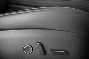 Tesla Model 3 (Dual Motor) Long Range Auto 4WDE 4dr