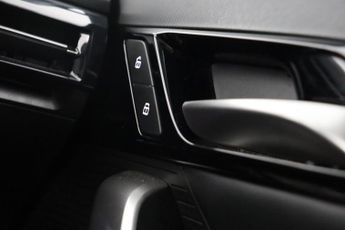 MG MG4 51kWh SE Auto 5dr