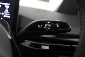 MG MG4 51kWh SE Auto 5dr