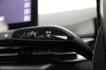 MG MG4 51kWh SE Auto 5dr