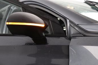 MG MG4 51kWh SE Auto 5dr