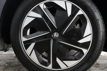 MG MG4 51kWh SE Auto 5dr