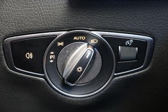 Mercedes-Benz EQC EQC 400 80kWh AMG Line (Premium Plus) Auto 4MATIC 5dr