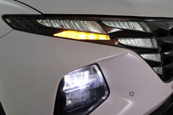Hyundai TUCSON 1.6 h T-GDi 13.8kWh Premium Auto 4WD Euro 6 (s/s) 5dr