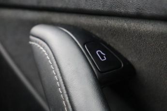 Tesla Model 3 (Dual Motor) Long Range Auto 4WDE 4dr