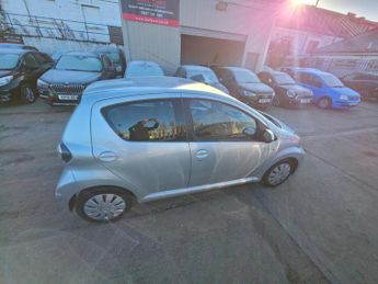 Toyota AYGO 1.0 VVT-i Ice MultiMode Euro 5 5dr