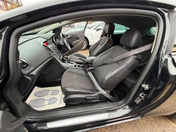 Vauxhall Astra GTC 1.4i Turbo SRi Auto Euro 6 3dr