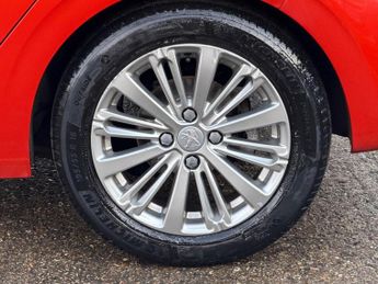 Peugeot 208 1.2 PureTech Allure EAT Euro 6 (s/s) 5dr