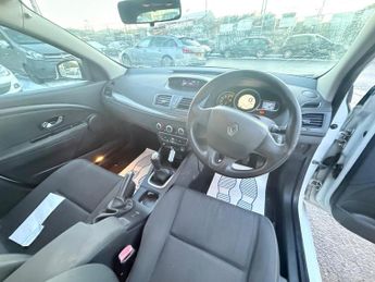 Renault Megane 1.6 16V Expression Euro 5 5dr