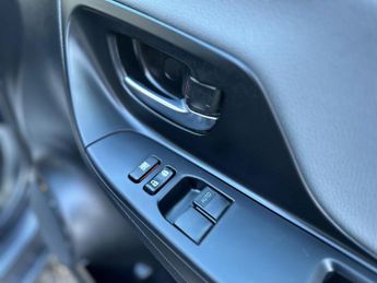 Toyota Yaris 1.5 VVT-h Icon Tech E-CVT Euro 6 (s/s) 5dr