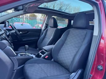 Nissan Qashqai 1.2 DIG-T N-Connecta XTRON 2WD Euro 6 (s/s) 5dr