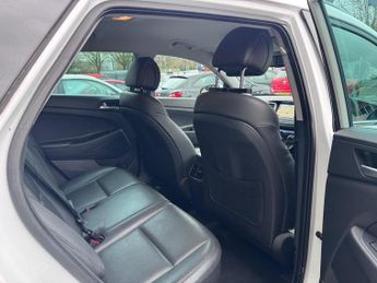 Hyundai Tucson 1.7 CRDi Blue Drive Premium Euro 6 (s/s) 5dr