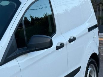 Ford Transit Courier 1.0 EcoBoost Leader L1 Euro 6 4dr