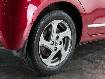 Toyota Yaris 1.5 VVT-h Icon E-CVT Euro 6 5dr