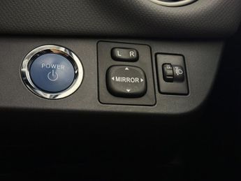 Toyota Yaris 1.5 VVT-h Icon E-CVT Euro 6 5dr