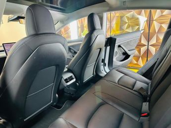 Tesla Model 3 (Dual Motor) Long Range Auto 4WDE 4dr