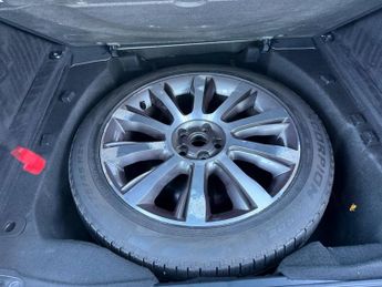 Land Rover Range Rover Sport 5.0 V8 SVR SUV 5dr Petrol Auto 4WD Euro 6 (s/s) (550 ps)