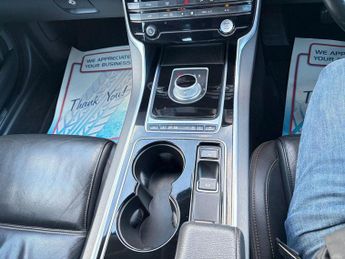 JAGUAR XE 2.0 GTDi Prestige Saloon 4dr Petrol Auto Euro 6 (s/s) (200 ps)