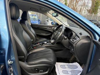 MG MG5 61.1kWh Exclusive Long Range Auto 5dr