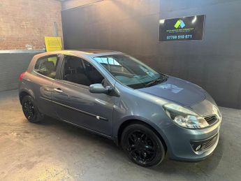 Renault Clio 1.4 16v Dynamique 3dr