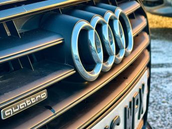Audi A6 Saloon 2.0 TDI Black Edition S Tronic quattro Euro 6 (s/s) 4dr