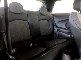 MINI Electric Hatch Cooper SE 32.6kWh Level 2 Hatchback 3dr Electric Auto (184 ps)