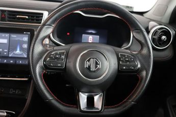 MG MG ZS 72.6kWh SE Long Range Auto 5dr