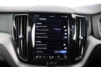 Volvo XC60 2.0h T6 Recharge 11.6kWh R-Design Auto AWD Euro 6 (s/s) 5dr