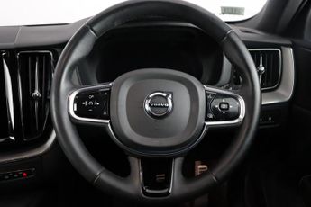 Volvo XC60 2.0h T6 Recharge 11.6kWh R-Design Auto AWD Euro 6 (s/s) 5dr