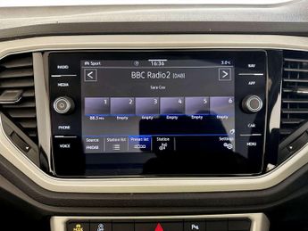 Volkswagen T-Roc 1.5 TSI EVO Design Cabriolet 2dr Petrol DSG Euro 6 (s/s) (150 ps