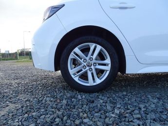 Toyota Corolla 1.8 VVT-h Icon CVT Euro 6 (s/s) 5dr