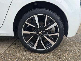 Peugeot 208 1.2 PureTech Allure Premium EAT Euro 6 (s/s) 5dr