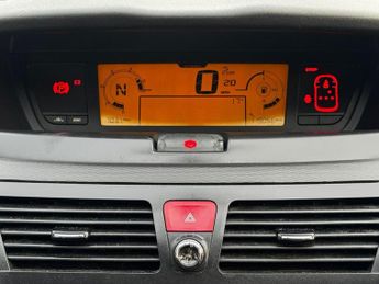 Citroen Grand C4 Picasso 1.6 HDi VTR+ EGS6 Euro 4 5dr