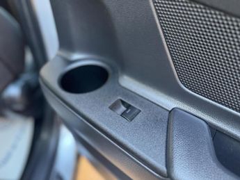 Toyota C-HR 2.0 VVT 13.6kWh Design CVT Euro 6 (s/s) 5dr