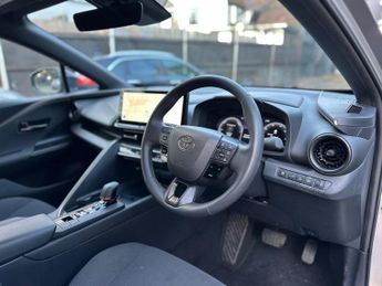 Toyota C-HR 2.0 VVT 13.6kWh Design CVT Euro 6 (s/s) 5dr