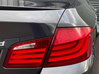 BMW 5 SERIES 2.0 520d M Sport Auto 4dr