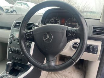 Mercedes-Benz A Class 2.0 A180 CDI Avantgarde SE CVT 5dr