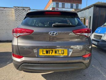 Hyundai TUCSON 1.7 CRDi Blue Drive SE Nav DCT Euro 6 (s/s) 5dr