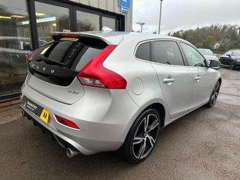 Volvo V40 2.0 D3 R-Design Nav Plus Euro 6 (s/s) 5dr