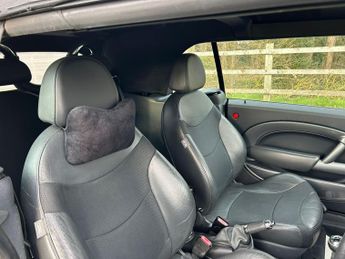 MINI Convertible 1.6 Cooper Euro 3 2dr