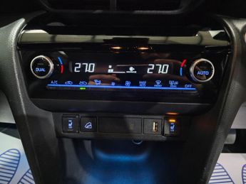 Toyota Yaris Cross 1.5 VVT-h Dynamic E-CVT AWD Euro 6 (s/s) 5dr